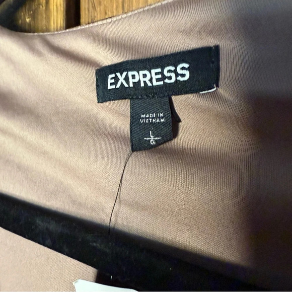 NEW Express Animal Print High Low Chiffon Dress Women’s Size L - Picture 8 of 9